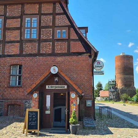 Hotel Schloss Rothenklempenow Exterior foto